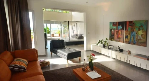 Infiniti Blu Luxury Ocean Front Condos