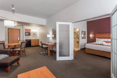 Wingate by Wyndham Calgary South Gay-friendly Calgary Hotel Canada