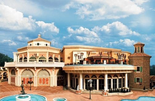 Peppermill Resort Casino Spa Reno Nevada מלון ידידותי להט"בים ברינו