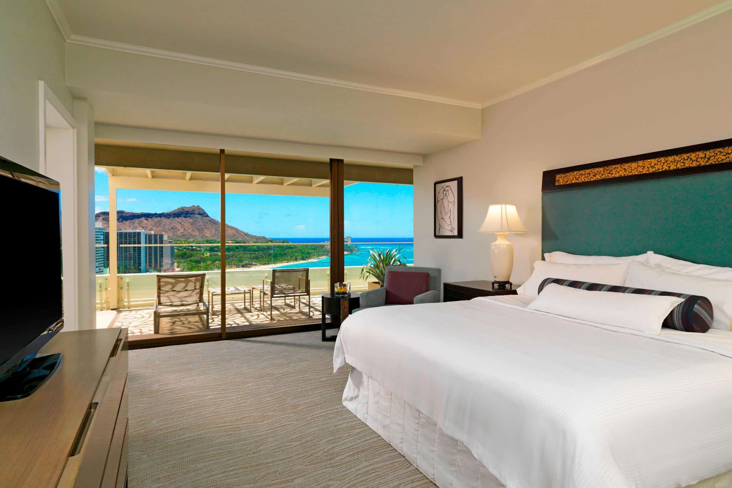 Moana Surfrider, A Westin Resort and Spa, Waikiki Beach