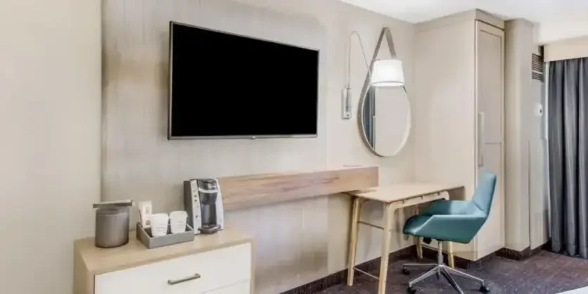 Crowne Plaza Cleveland at Playhouse Square Ohio Hotel