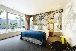 Saint Kilda Beach Hotel