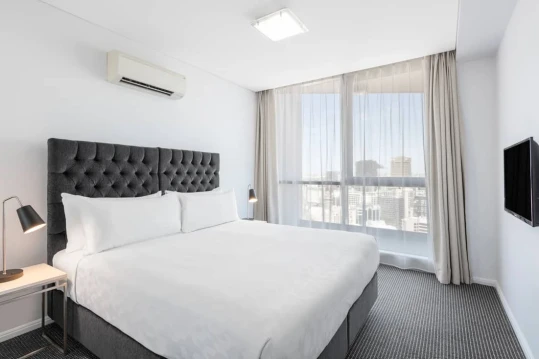 Meriton Suites Campbell Street