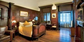 Astor House Hotel