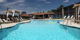Executive Inn - Metropolis Complex