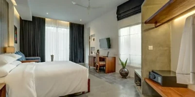 Solitaire Kamreuk Private Luxury Hotel