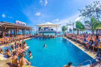 Ark Bar Beach Resort