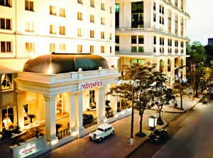 Centrum hotelu Movenpick w Hanoi