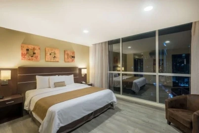 wimming pool,Steam room,Massage,Sauna,Sun terrace,