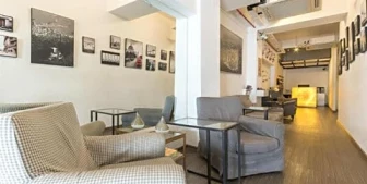 Chic Capsule Otel