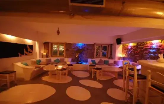 JackieO' Town Bar