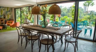 Patio Del Mundo