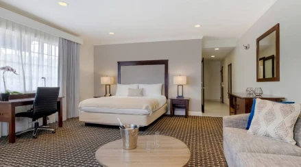 Toll House Hotel