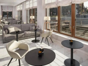 INNSIDE by Melia Leipzig