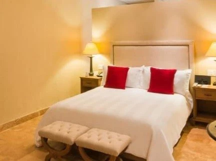 Bastion Luxury Hotel