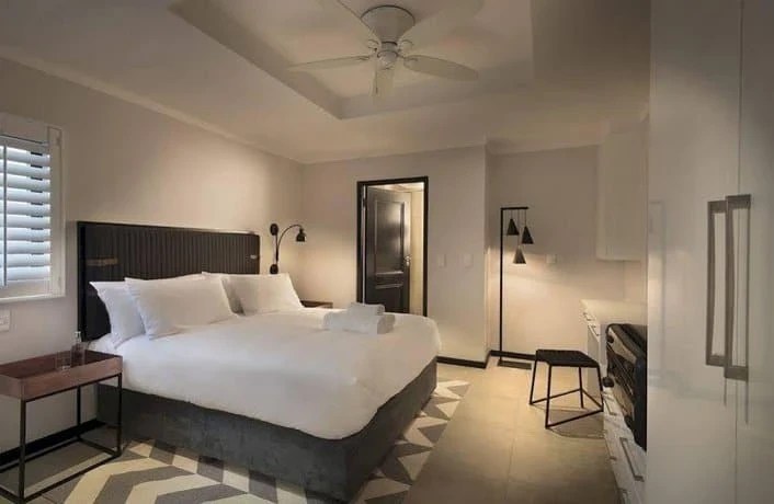 Max Executive Suites