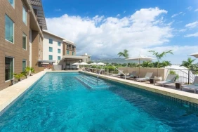Terra Nova Hotel & Suites
