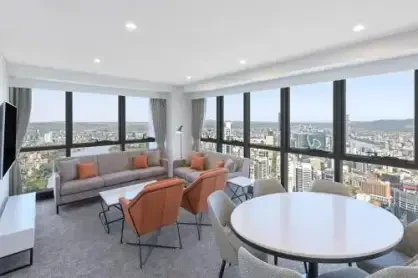 Meriton Suites Adelaide Street