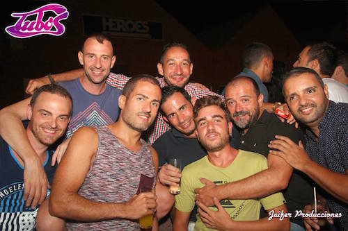 大加那利岛的 Tubos 同性恋舞蹈俱乐部