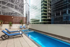 Oaks Brisbane River City Suites