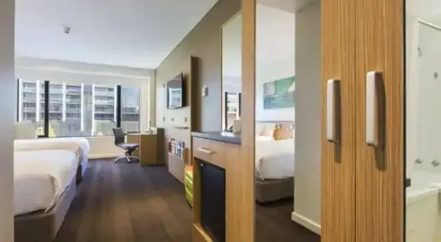 Crowne Plaza Canberra