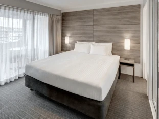Adina Apartments James Court Canberra
