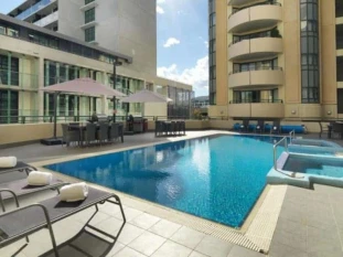 Adina Apartments James Court Canberra