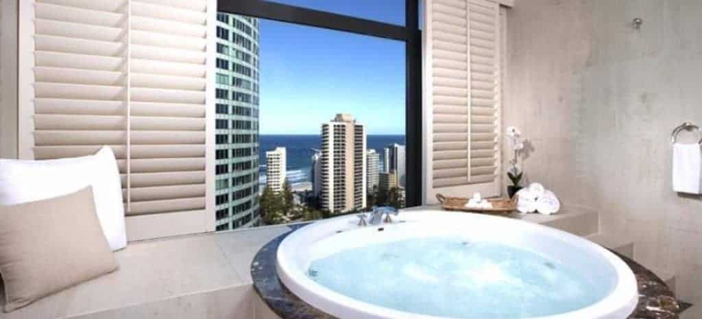 Watermark Hotel & Spa Gold Coast tarjoaa kuljetukset lentokentältä (lisämaksuja saatetaan veloittaa)