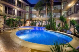 Best Western Plus Travel Inn
