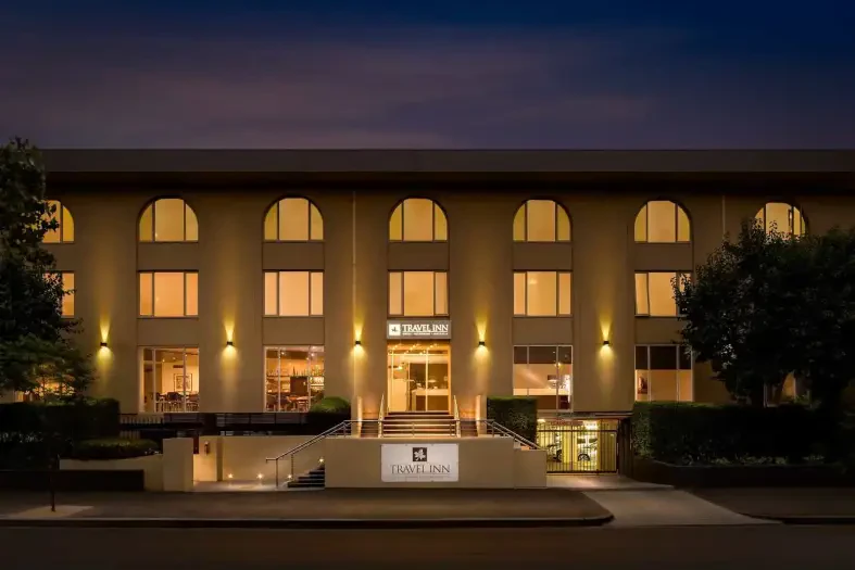 Best Western PLUS Travel Inn