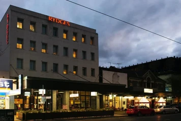Saint Kilda Beach Hotel