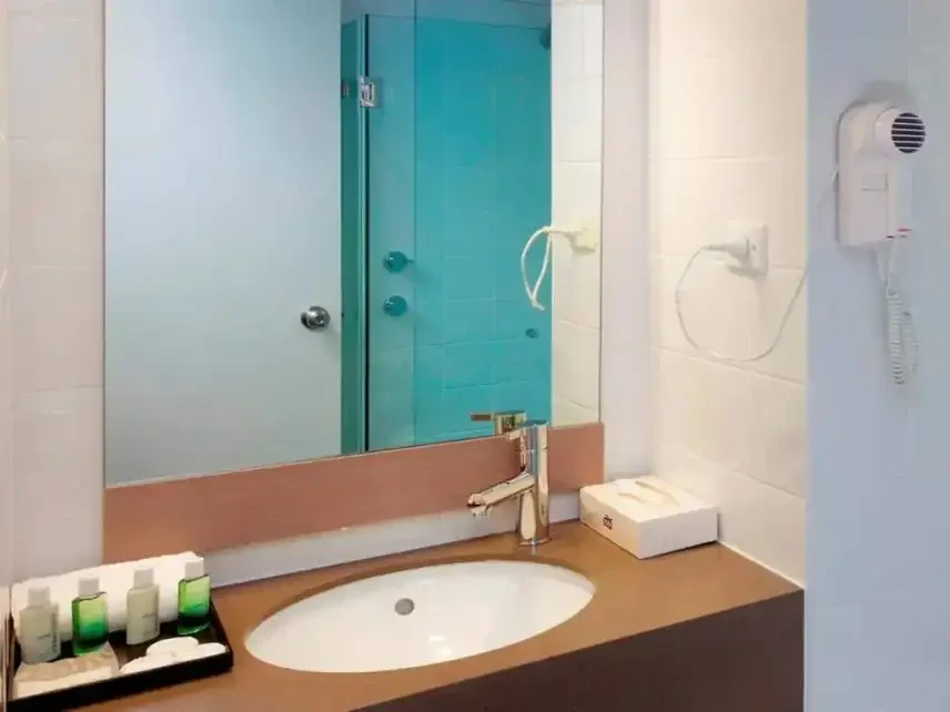 ibis Perth