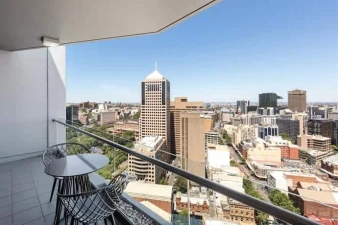 Meriton Suites Campbell Street
