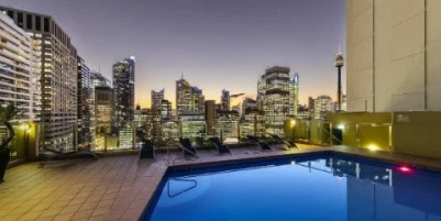 Oaks Hyde Park Plaza Apartments