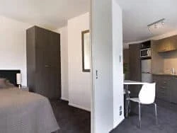 Bianco off Queen Apartments