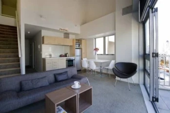 Bianco off Queen Apartments