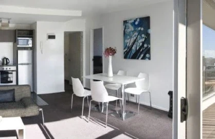 Bianco off Queen Apartments