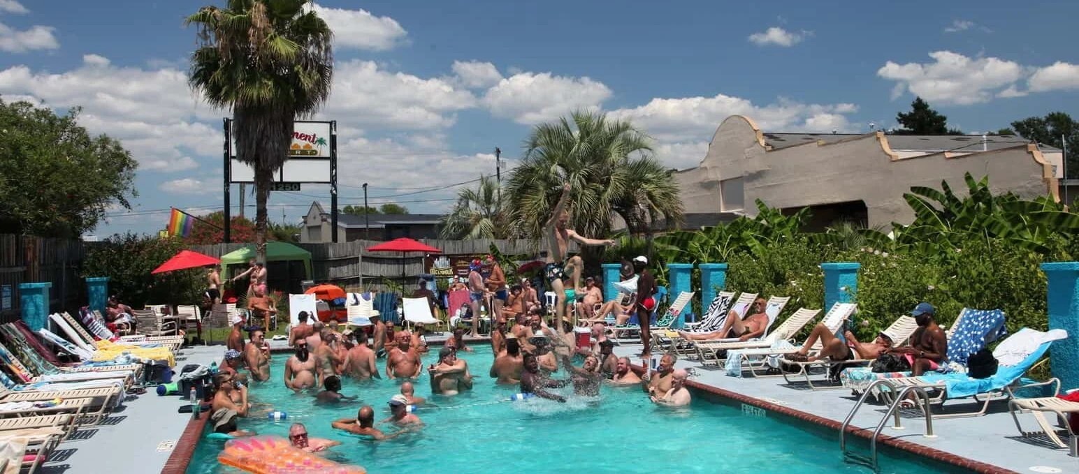 Main480x240 Parliament Resort - Metropolis Complex