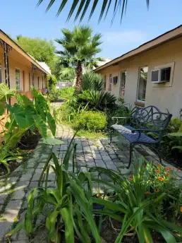 Parliament Resort - Metropolis Complex