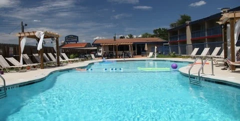 Executive_Main Executive Inn - Metropolis Complex