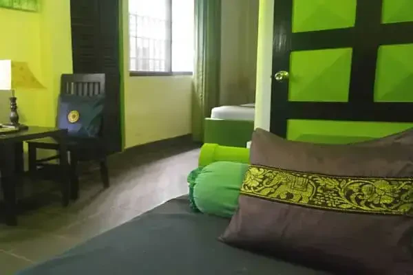 The 84 Hotel (River Queen)