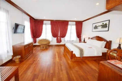 Royal Crown Hotel and Spa