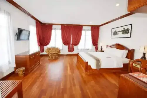 Royal Crown Hotel and Spa