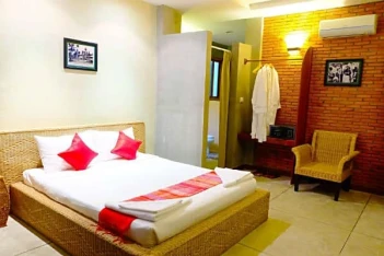 Saravoan Royal Palace