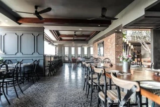 Aquarius Hotel & Urban Resort