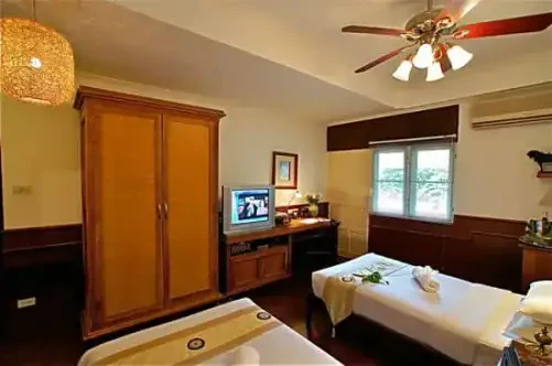 Lotus Hotel