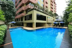 The Quarter Saladaeng by UHG