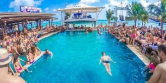 Ark Bar Beach Resort