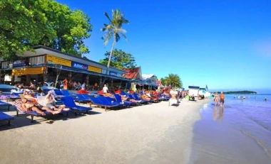 Ark Bar Beach Resort