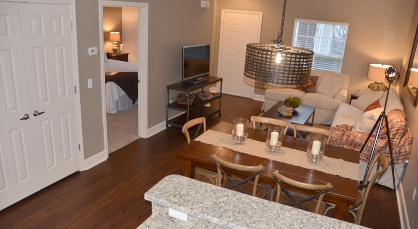 Lucaya Village - Fidelity Vacation Homes